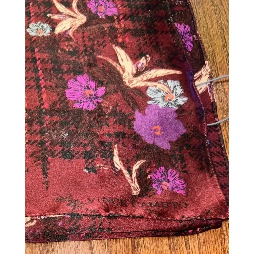 NWT Vince Camuto Oblong Scarf Red‎ Floral Plaid Pattern Satin Fabric 36x72”